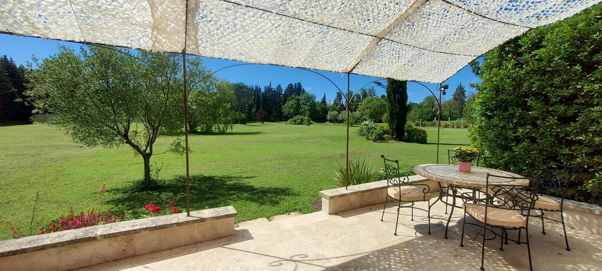 La Bastide Des Amouriers Caumont-sur-Durance Εξωτερικό φωτογραφία