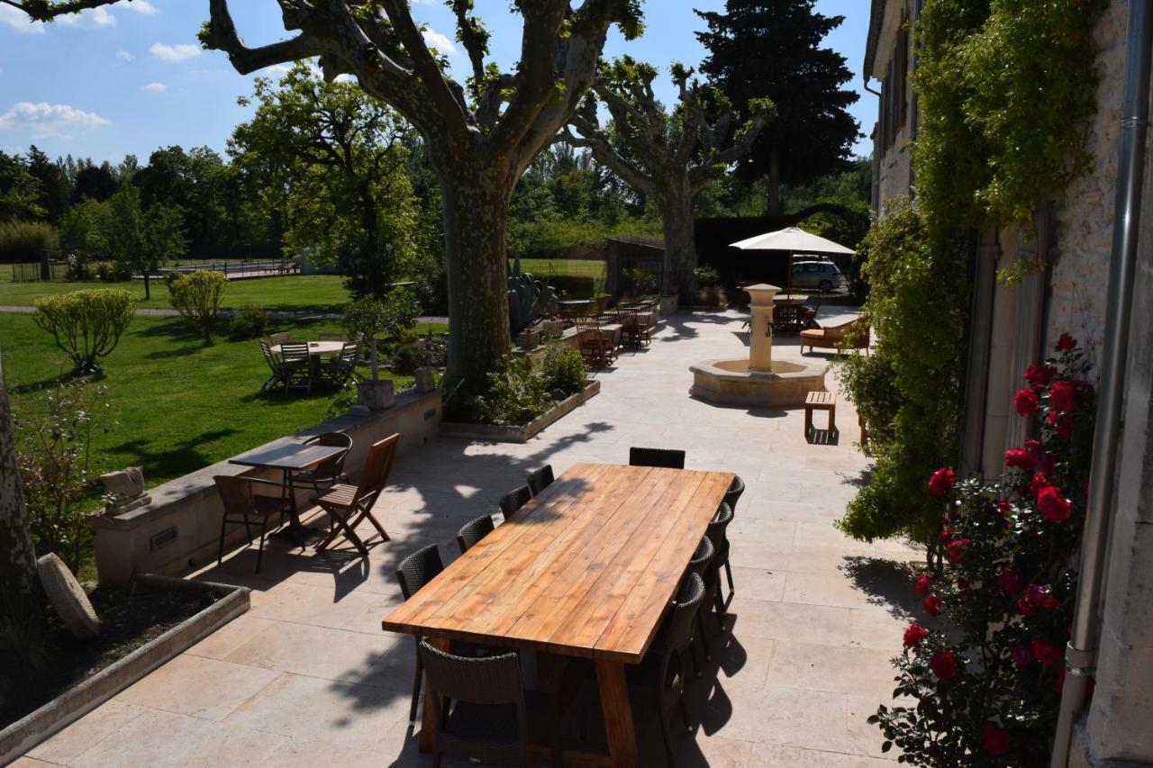 La Bastide Des Amouriers Caumont-sur-Durance Εξωτερικό φωτογραφία