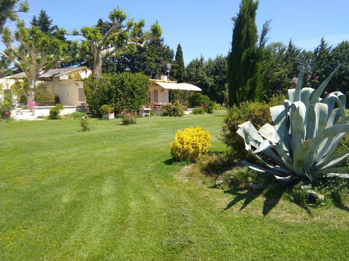 La Bastide Des Amouriers Caumont-sur-Durance Εξωτερικό φωτογραφία