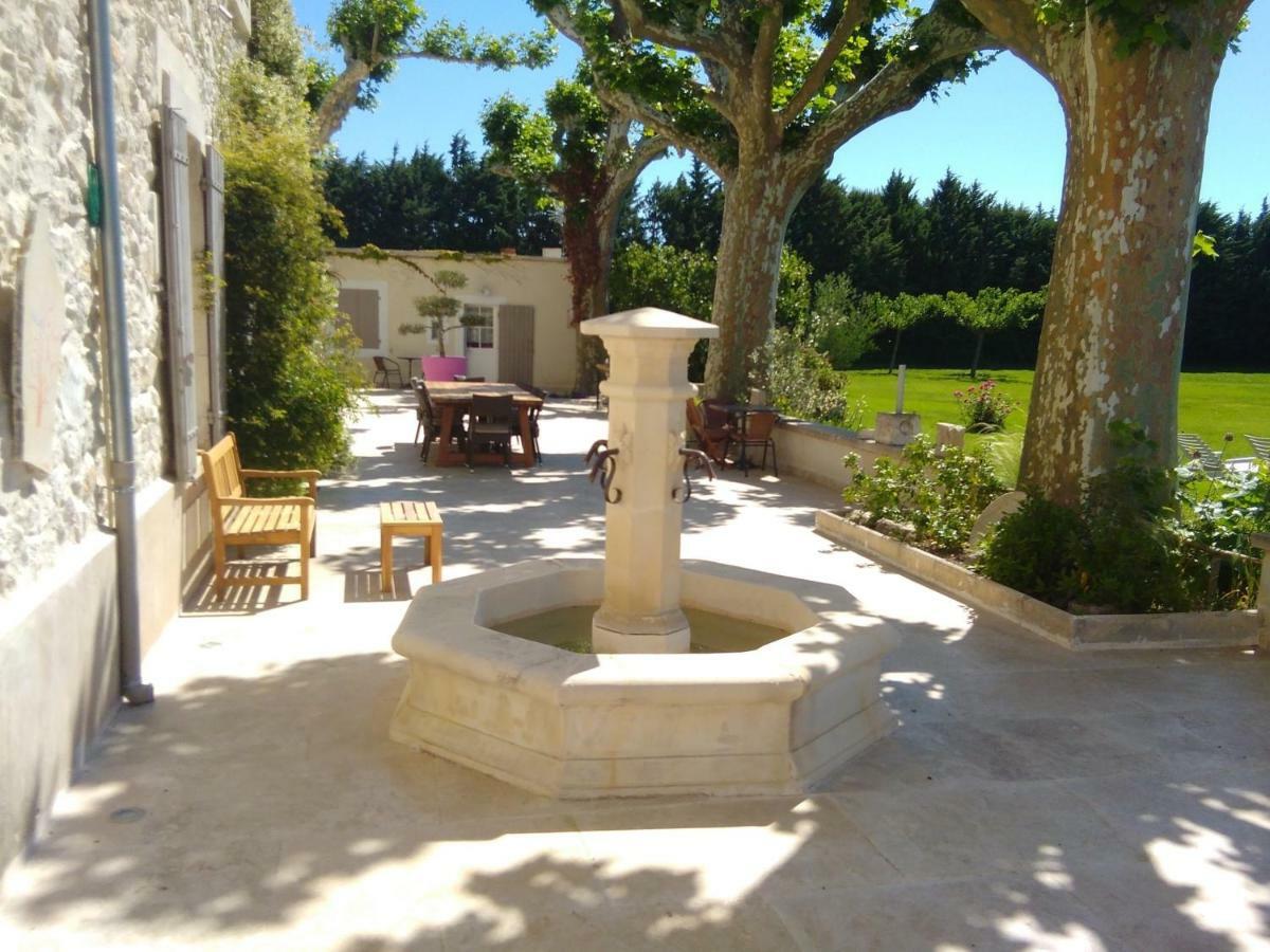 La Bastide Des Amouriers Caumont-sur-Durance Εξωτερικό φωτογραφία