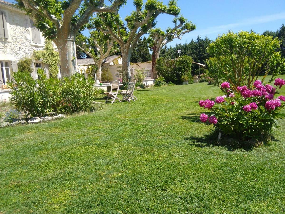 La Bastide Des Amouriers Caumont-sur-Durance Εξωτερικό φωτογραφία