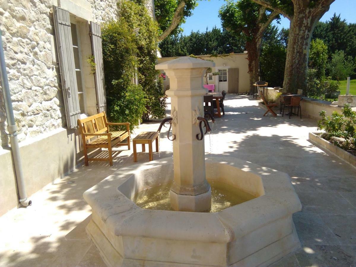 La Bastide Des Amouriers Caumont-sur-Durance Εξωτερικό φωτογραφία